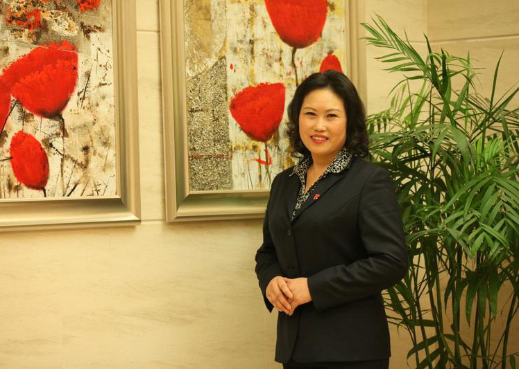 优秀店长文一一品宴总经理郝安丽郝总2.jpg
