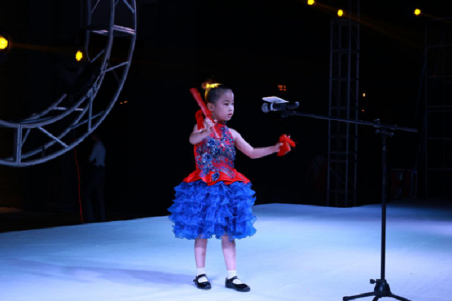 文一塘溪津门 致敬教师 非常6+1活动软文配图四:快板表演.png